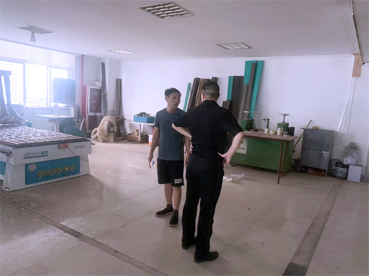 Materiallar fabrikinə səyahət