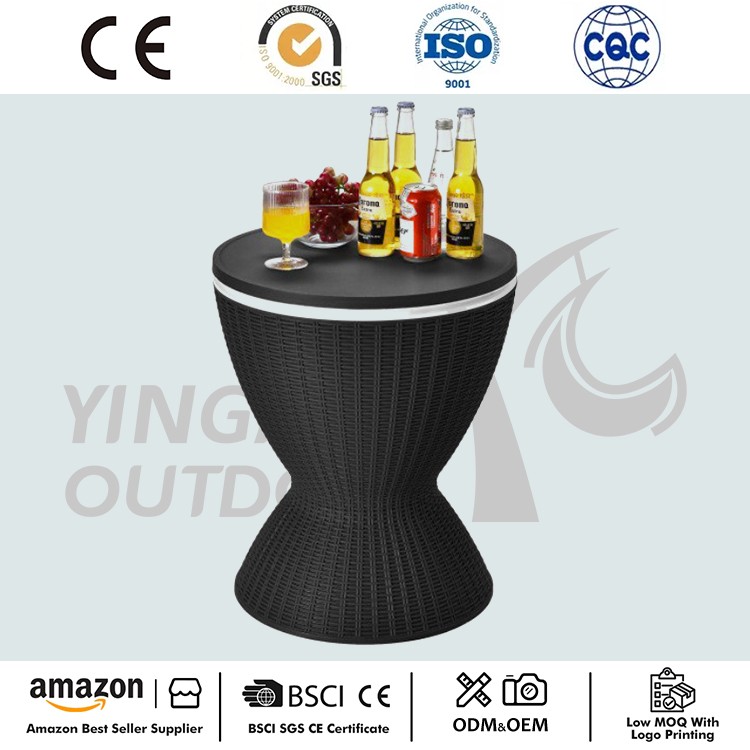 Çöldə Bar Soyuducu Masa