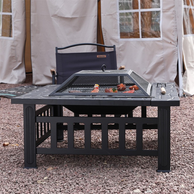Kvadrat açıq ağac yanan Firepit